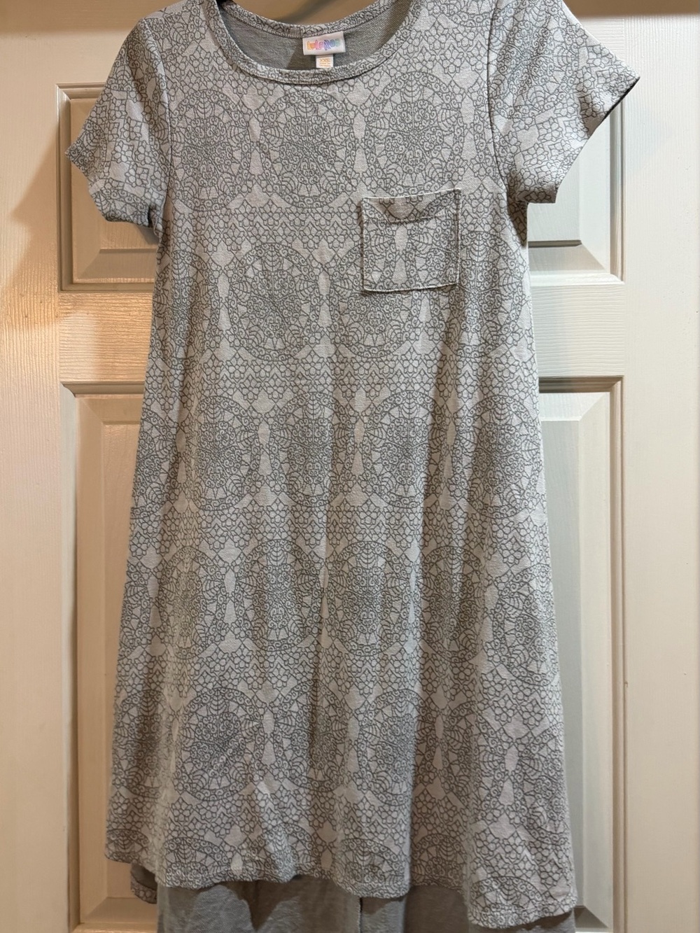 LuLaRoe Light Gray Geometric Short Sleeve Dress